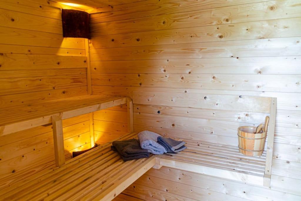 La Cabane Du Cerf Et Son Sauna Attre Екстериор снимка